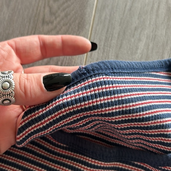 Vintage Levi’s Authentic Jeanswear Tee - Picture 5 of 6